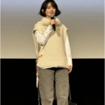 赵丽颖短发造型：37岁洋娃娃般的时尚感