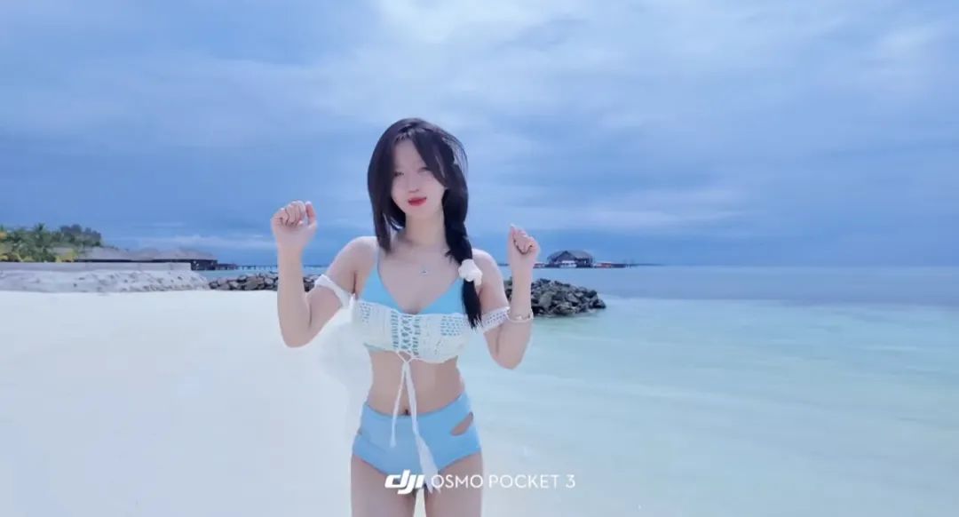 游戏女主播呆妹儿称想去泰国旅游,网友辣评:性感呆妹儿,在线发牌?