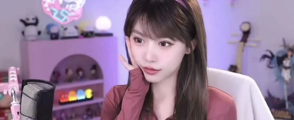 周淑怡谈及人称“中专妹”,称如果当初好好读书,岂不是清华北大随便挑,网友你现在可以找高富帅,周淑怡回应:你白银还想找钻石?