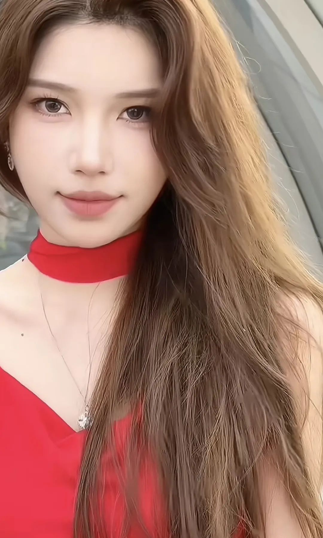 女主播称曾经神豪可以三选一，现在没得选，感慨以前大哥刷几百万都不会跟其恋爱，现在一个嘉年华就能牵手！