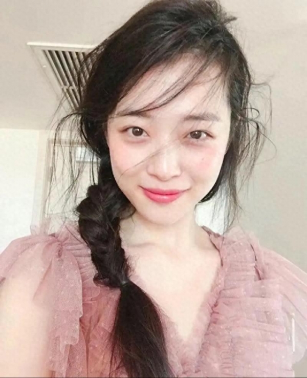 韩星金钟硕去世家属澄清家庭冲突传闻