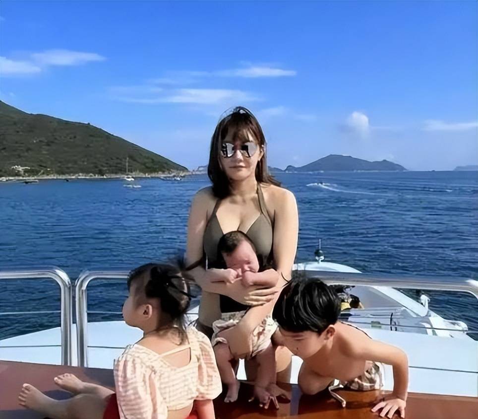 67岁港商与网红婚外情9年 女方5年4胎原配不知