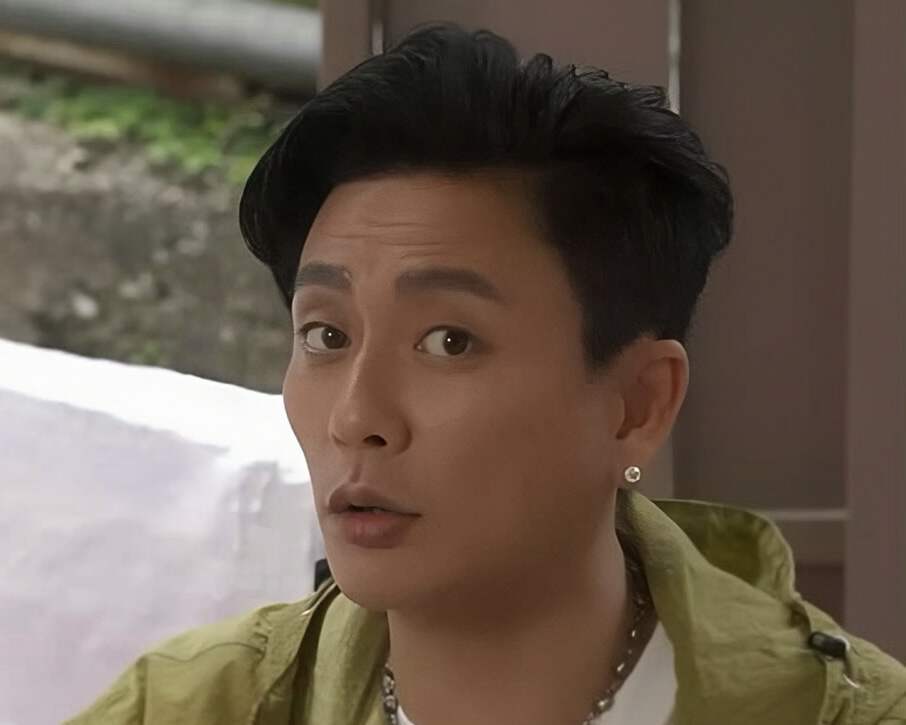 黄宗泽不婚原因曝光:父母离异影响大,45岁仍单身