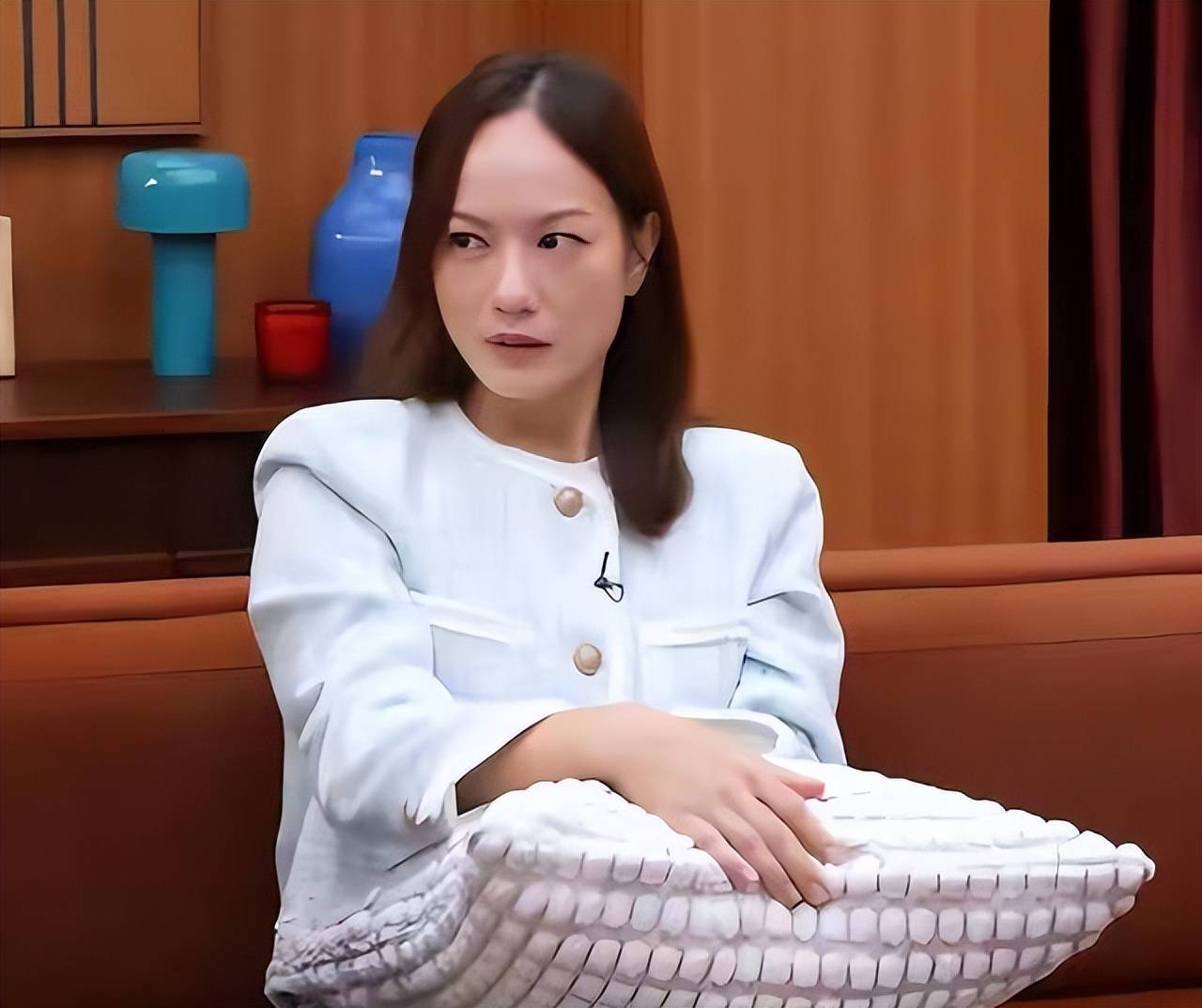 多位女星曝行业现象:不当要求与行为仅是冰山一角
