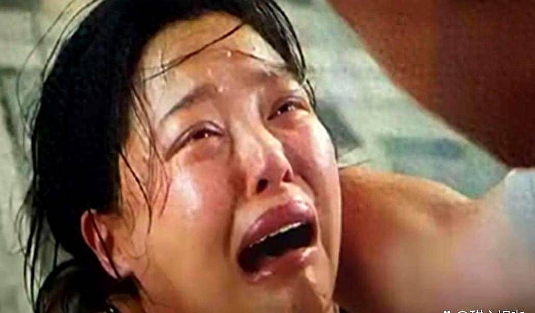 两女星自曝潜规则：娱乐圈权力剥削内幕