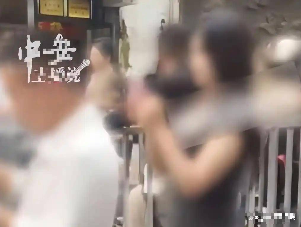 湖南两女铁笼游街案：幕后黑手全落网