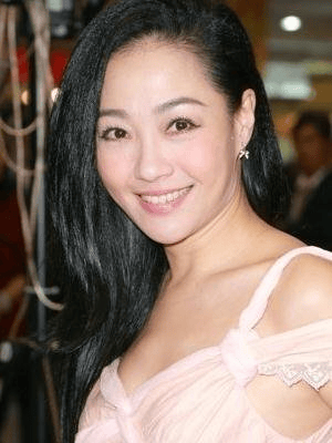 港星自曝行业经历30年,50多岁仍被约应酬