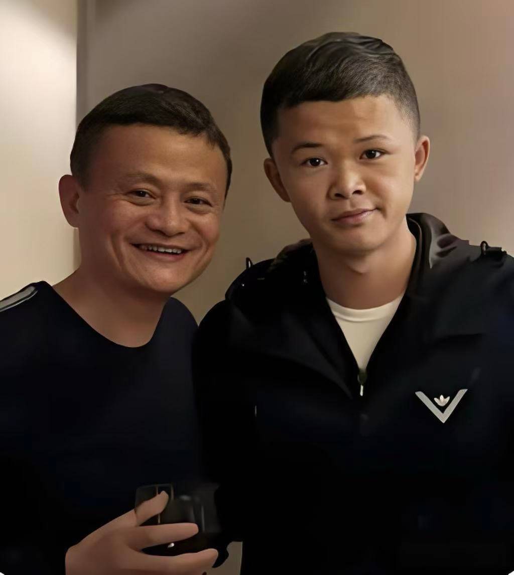 小马云当爸!恋爱1月女友怀双胞胎