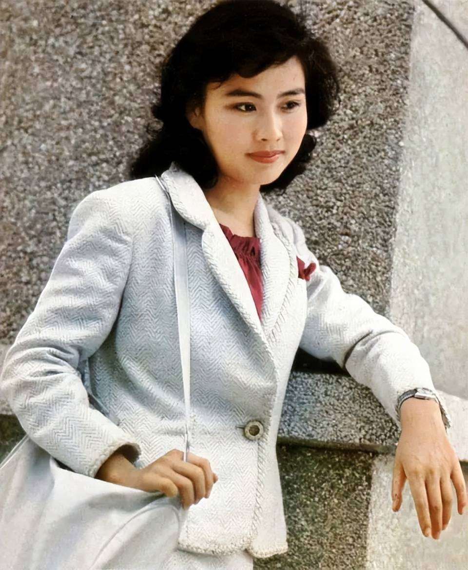 四位女星失败婚姻:出轨反咬,含恨而终