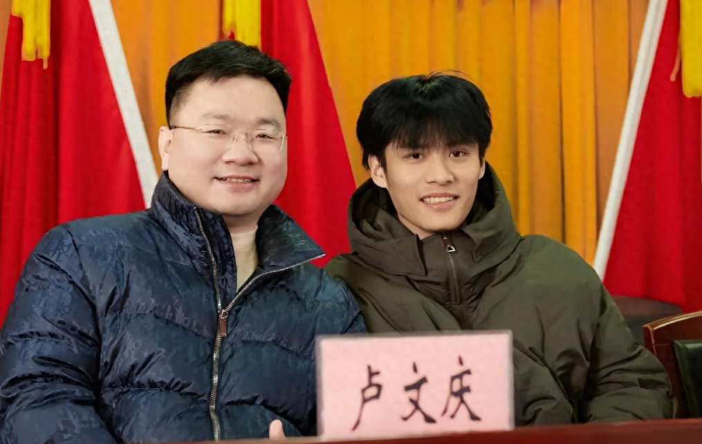 吃瓜!三只羊卢总录音门后续:卓仕琳七老板删报警回执,大杨嫂删文